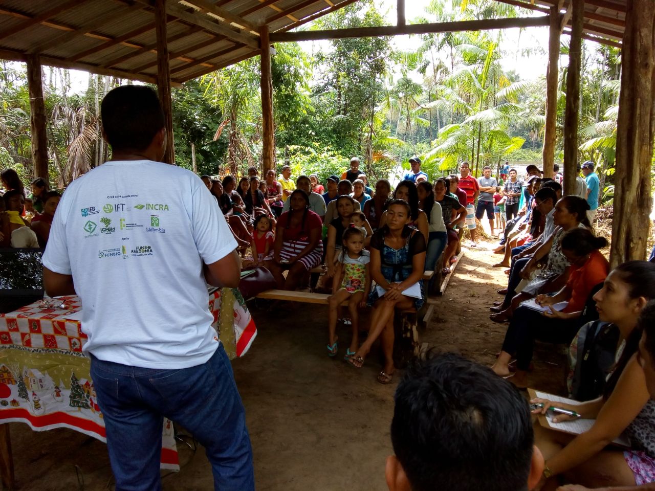 IFT  Moradores das Resex do Marajó participam de oficinas sobre Manejo de  Açaizal